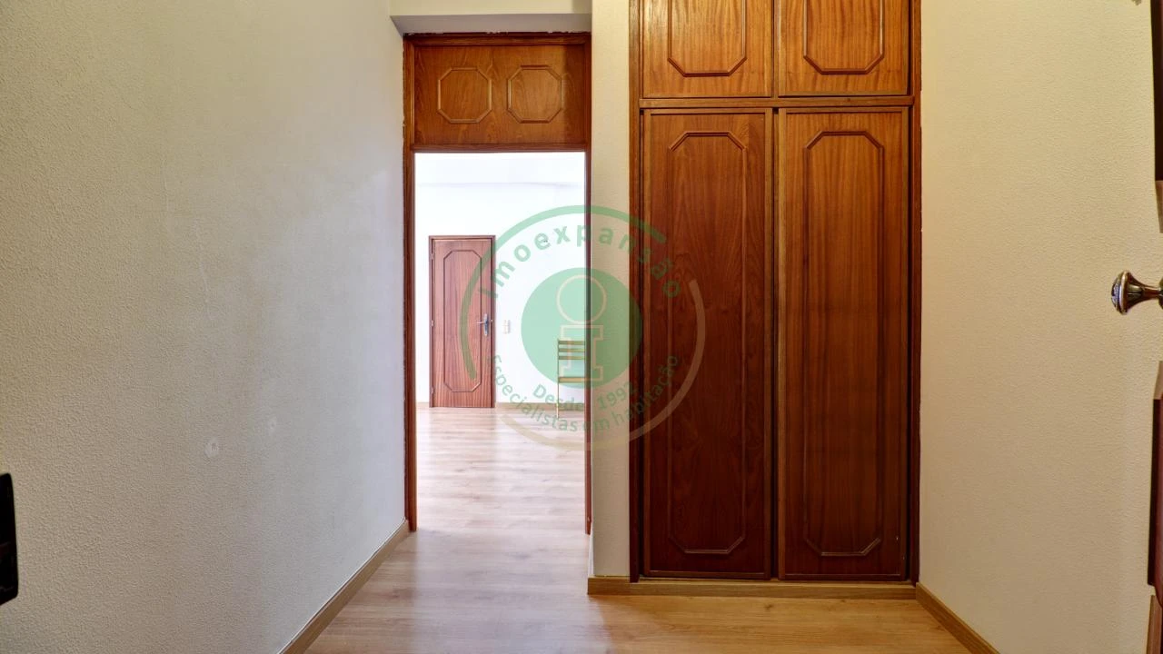 Apartamento T1 para Venda em Buarcos Foto 6