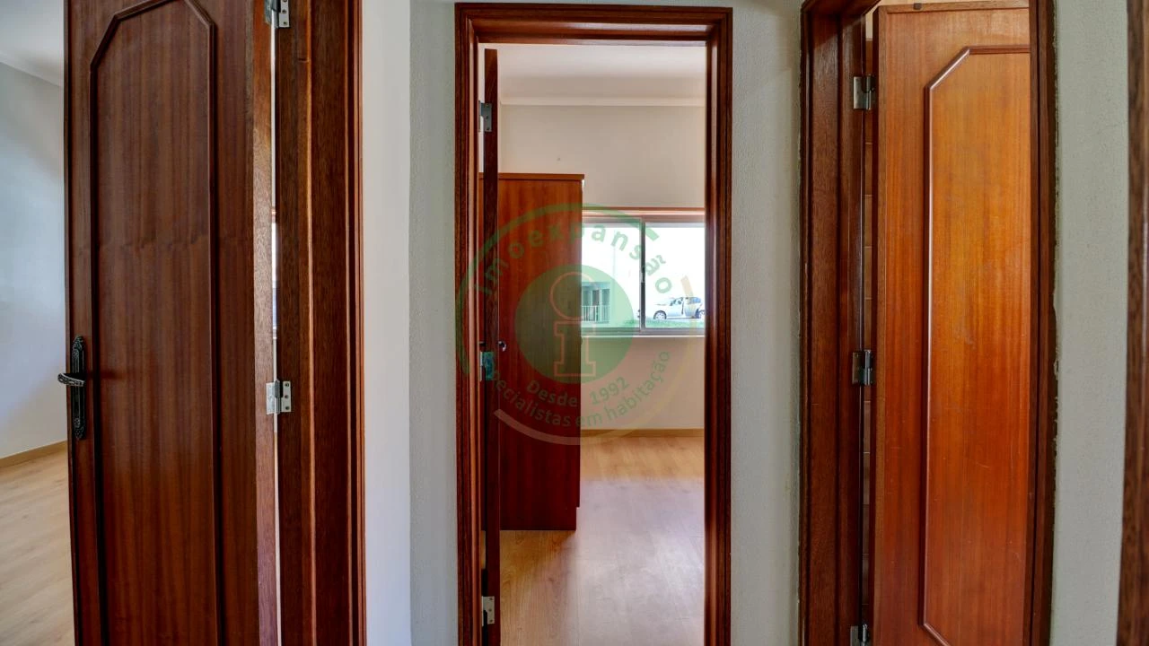Apartamento T1 para Venda em Buarcos Foto 9