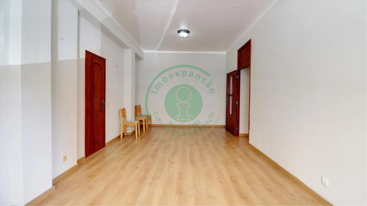 Apartamento T1 para Venda em Buarcos Foto 2
