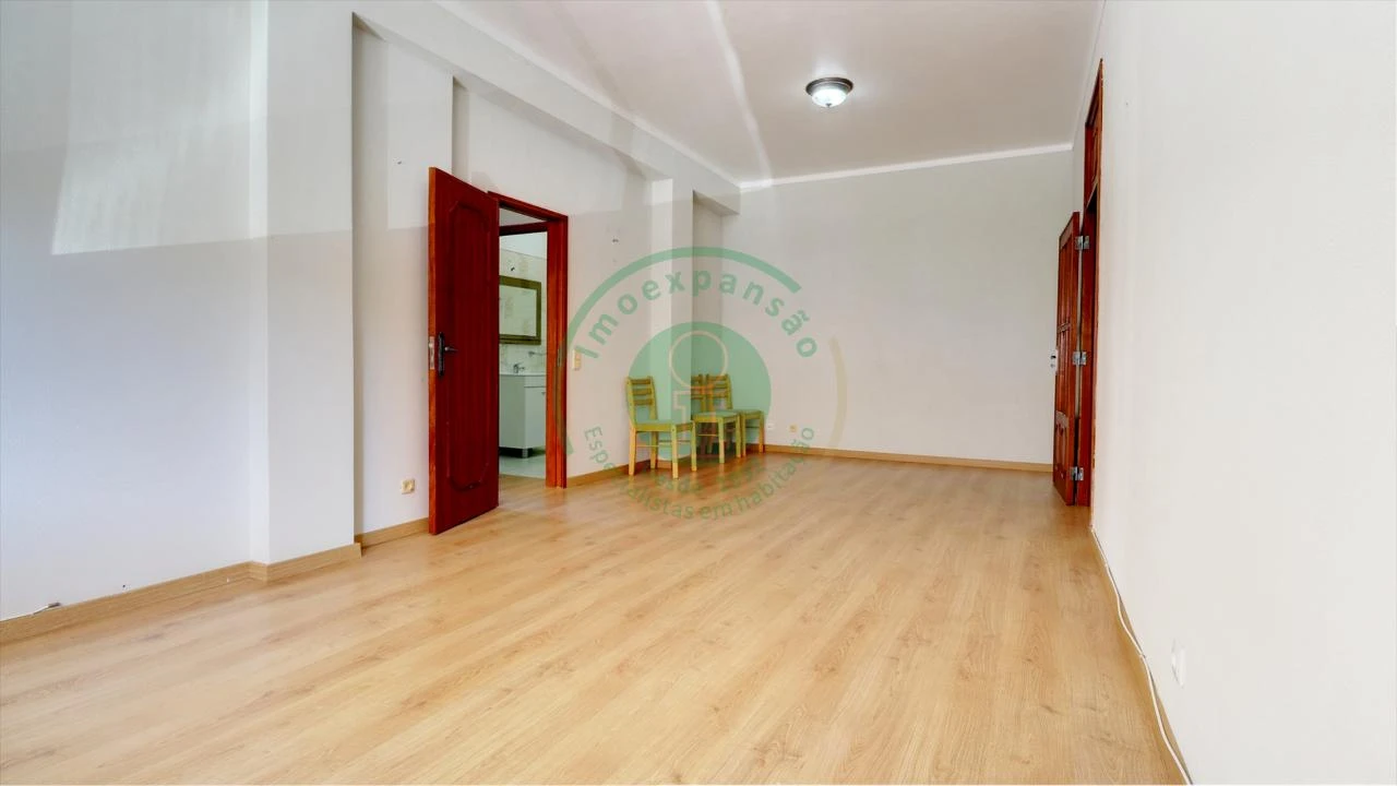 Apartamento T1 para Venda em Buarcos Foto 6