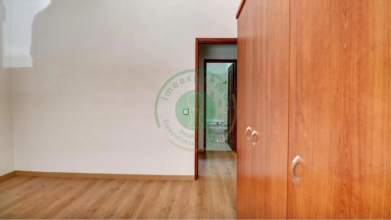 Apartamento T1 para Venda em Buarcos Foto 16