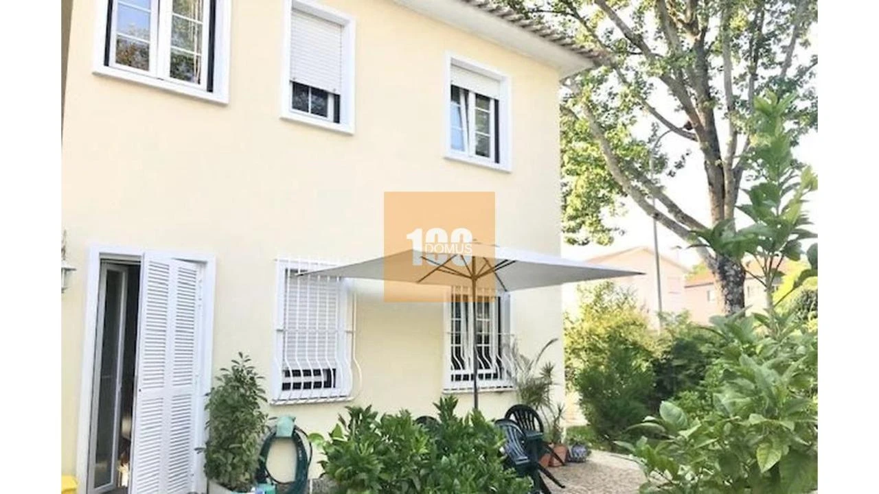 Moradia T5 para Venda em Ramalde Foto 4