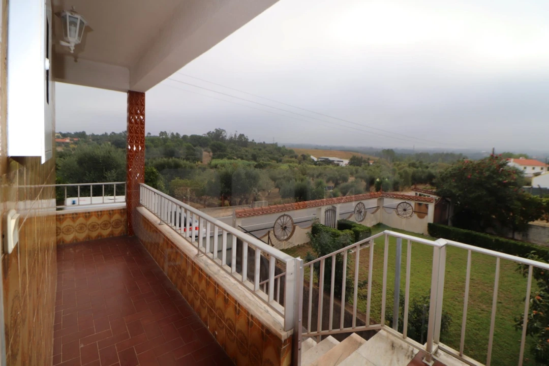 Moradia T3 para Venda em São João Baptista e Santa Maria dos Olivais Foto 1