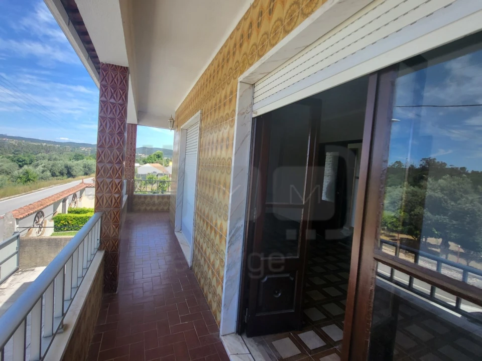 Moradia T3 para Venda em São João Baptista e Santa Maria dos Olivais Foto 1