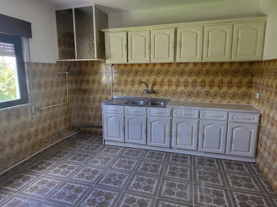 Moradia T3 para Venda em São João Baptista e Santa Maria dos Olivais Foto 3