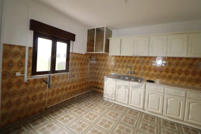 Moradia T3 para Venda em São João Baptista e Santa Maria dos Olivais