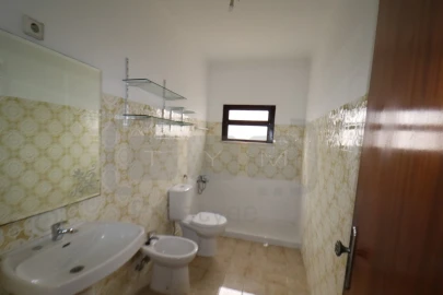 Moradia T3 para Venda em São João Baptista e Santa Maria dos Olivais
