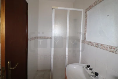 Moradia T3 para Venda em São João Baptista e Santa Maria dos Olivais