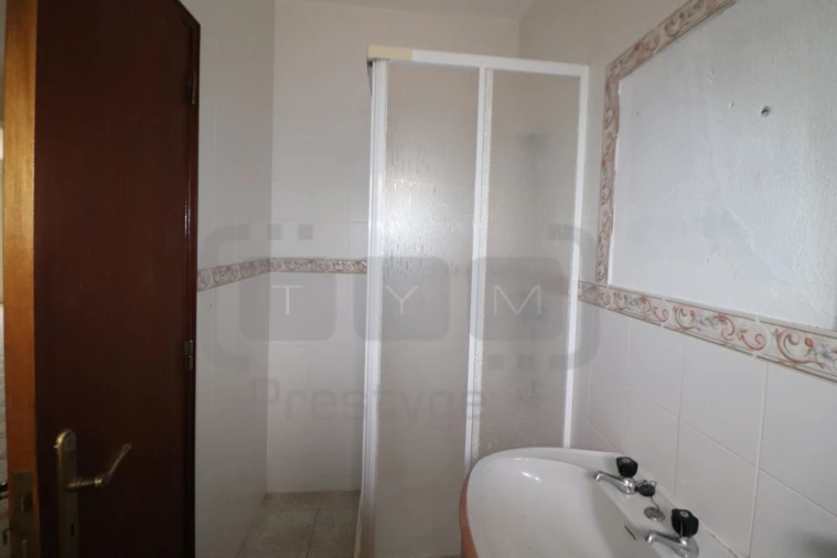 Moradia T3 para Venda em São João Baptista e Santa Maria dos Olivais Foto 10