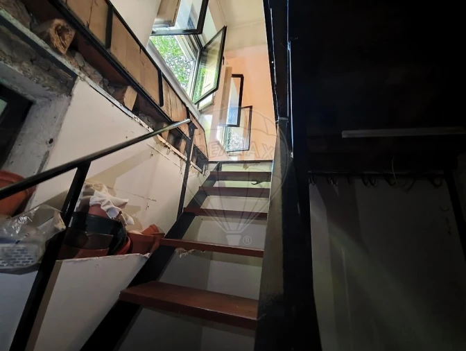 Apartamento T1 para Venda em Alvalade Foto 9