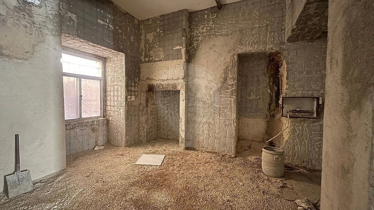 Apartamento T2 para Venda em Beato Foto 14