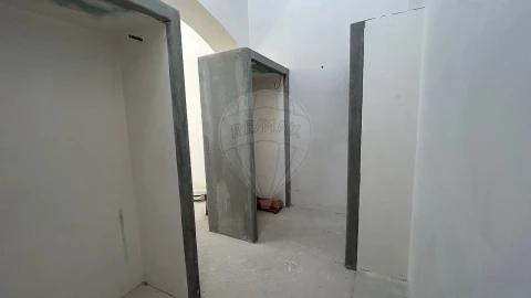Apartamento T2 para Venda em Beato