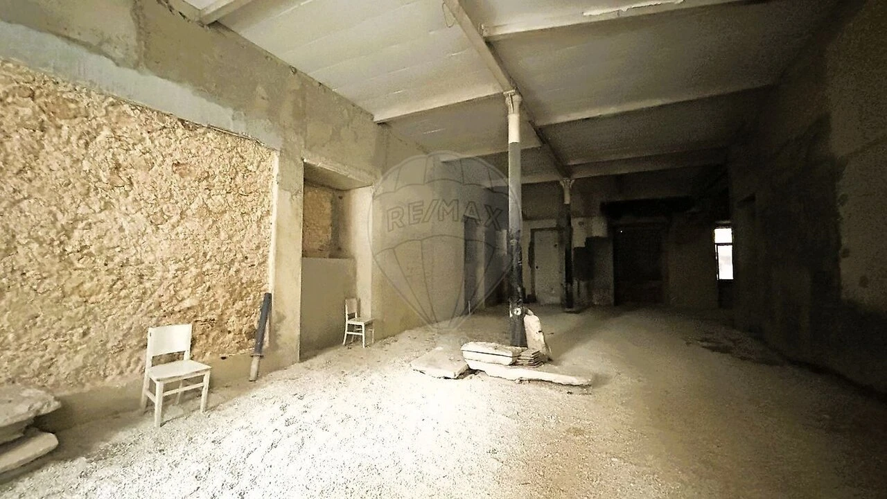 Apartamento T2 para Venda em Beato Foto 3