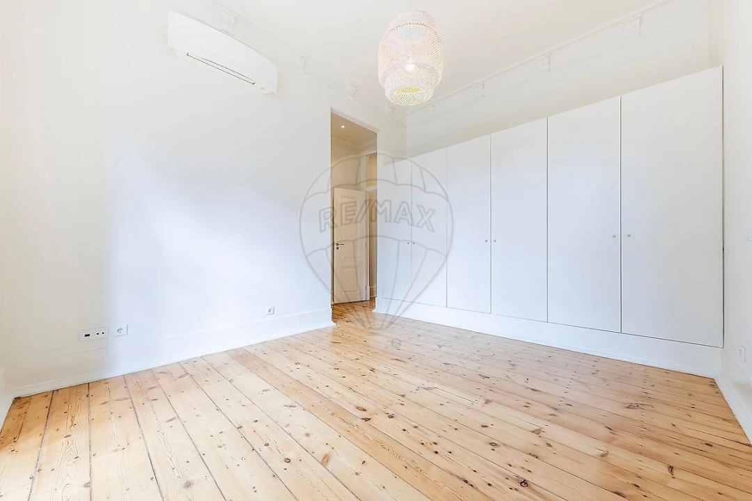 Apartamento T3 para Venda em Santo António Foto 14