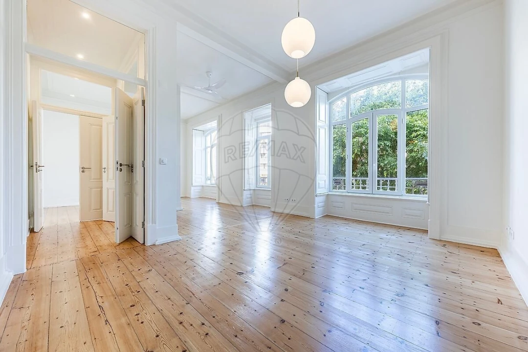 Apartamento T3 para Venda em Santo António Foto 3