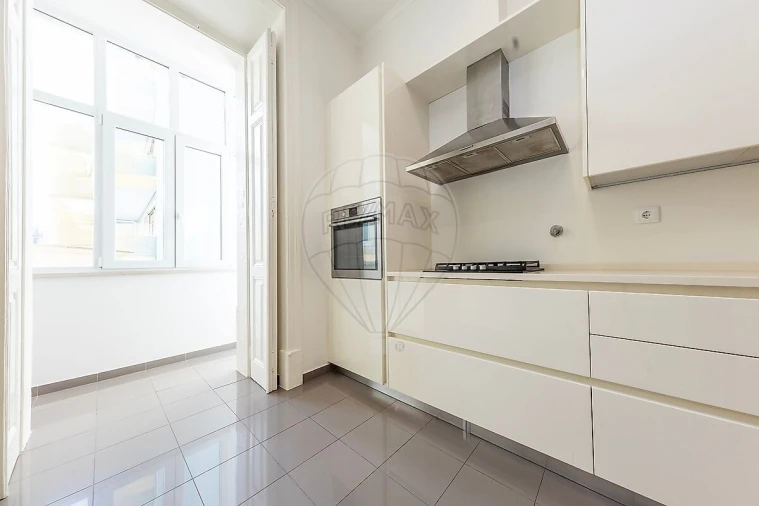 Apartamento T3 para Venda em Santo António Foto 21