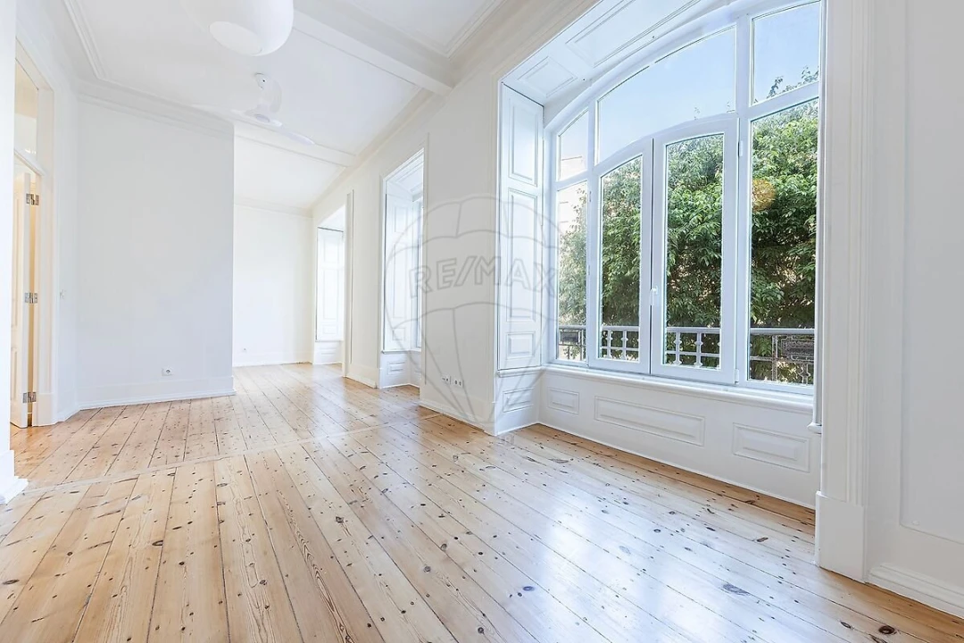 Apartamento T3 para Venda em Santo António Foto 1