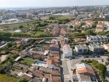 Moradia T4 para Venda em Aldoar, Foz do Douro e Nevogilde