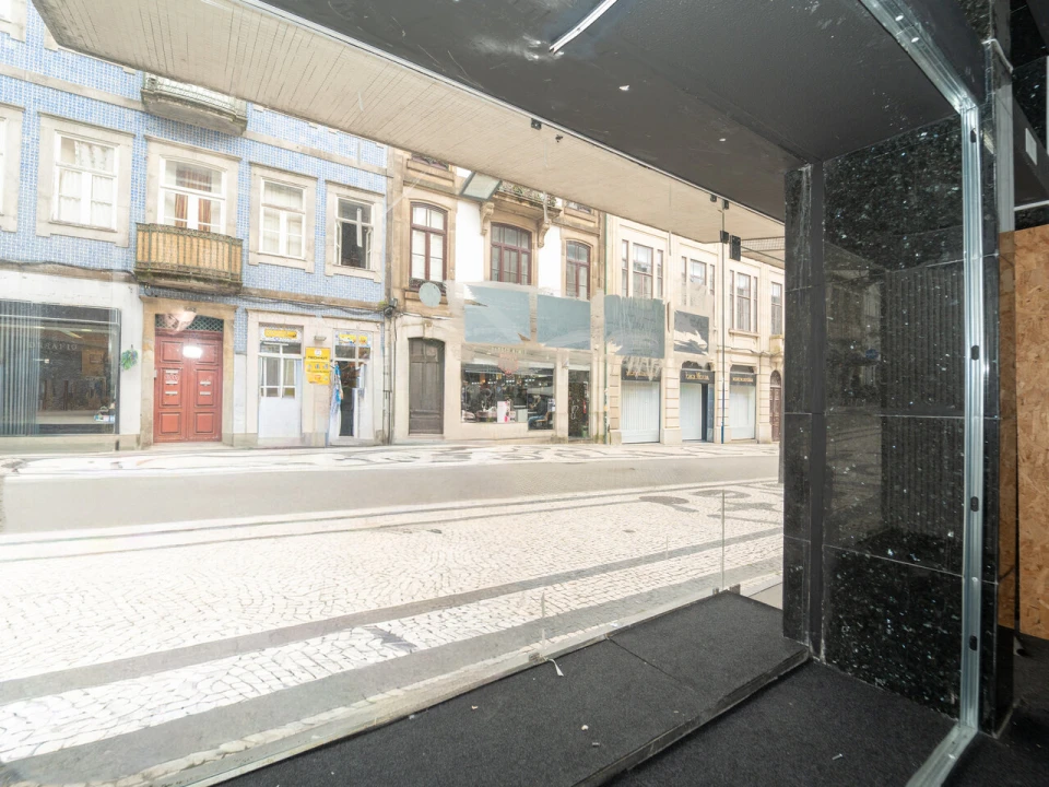 Loja para Arrendamento em Cedofeita, Santo Ildefonso, Sé, Miragaia, São Nicolau e Vitória Foto 3