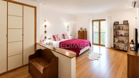 Apartamento T4 para Venda em Póvoa de Santa Iria e Forte da Casa