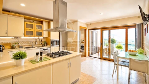 Apartamento T4 para Venda em Póvoa de Santa Iria e Forte da Casa