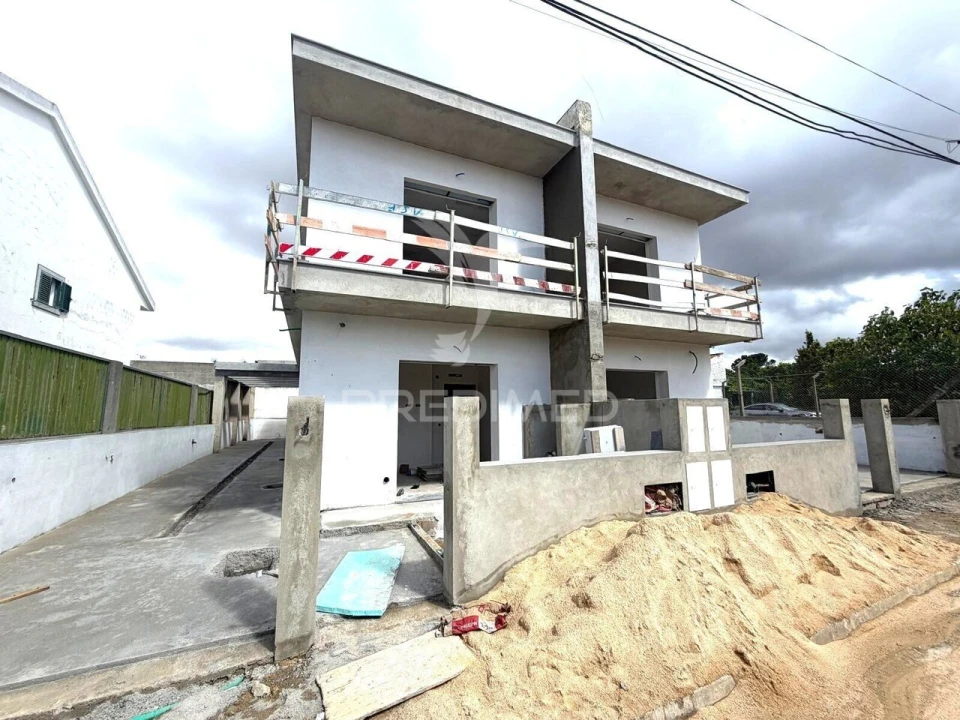 Moradia T3 para Venda em Fernao Ferro Foto 2