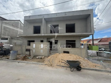 Moradia T4 para Venda em Fernao Ferro
