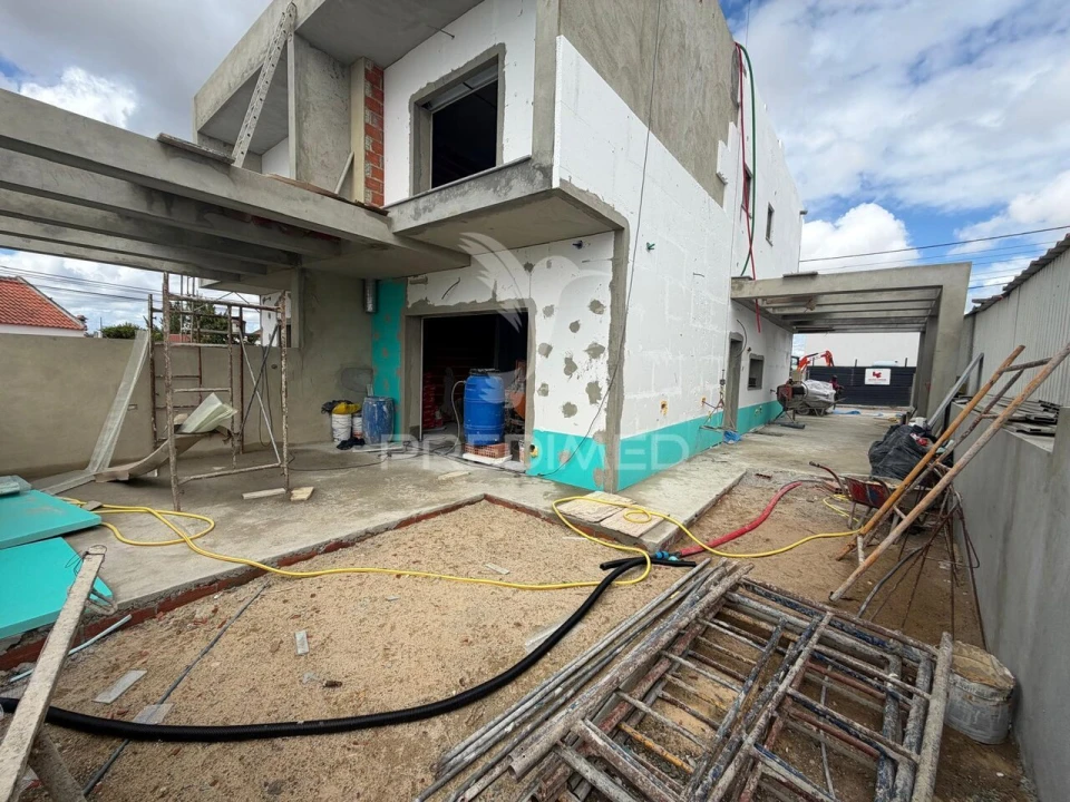 Moradia T3 para Venda em Fernao Ferro Foto 1