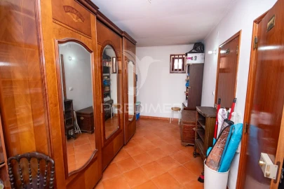 Apartamento T3 para Venda em Ramada e Caneças