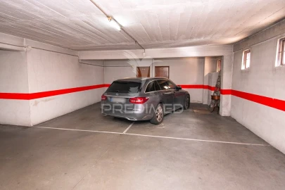 Apartamento T3 para Venda em Ramada e Caneças