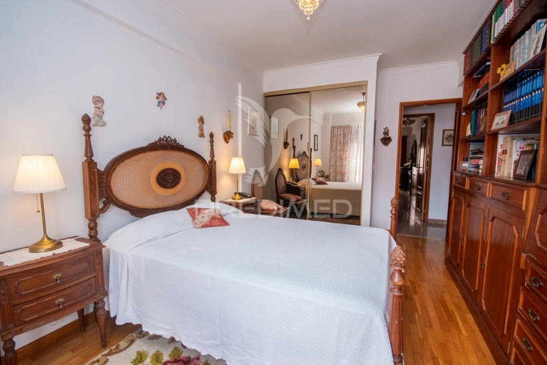 Apartamento T3 para Venda em Ramada e Caneças Foto 23