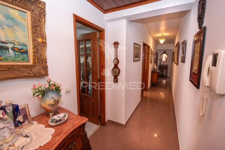 Apartamento T3 para Venda em Ramada e Caneças Foto 8