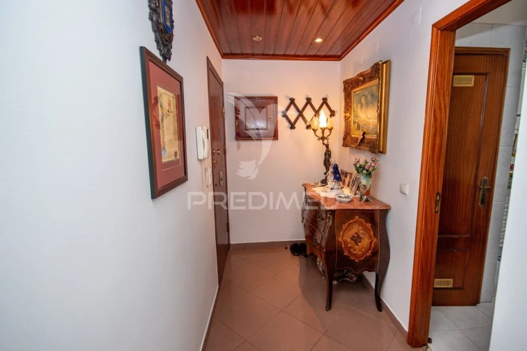 Apartamento T3 para Venda em Ramada e Caneças Foto 5