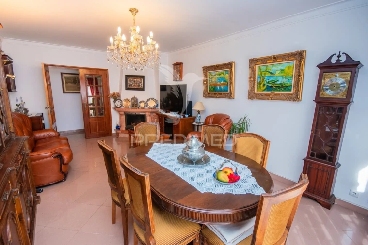Apartamento T3 para Venda em Ramada e Caneças Foto 12