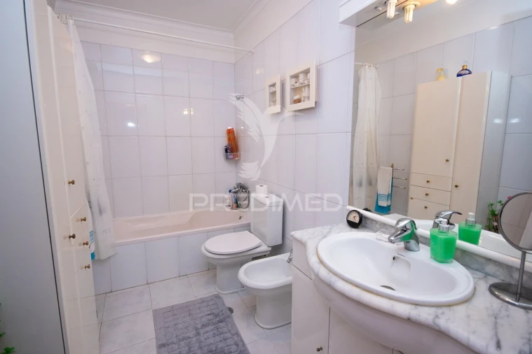 Apartamento T3 para Venda em Ramada e Caneças Foto 24