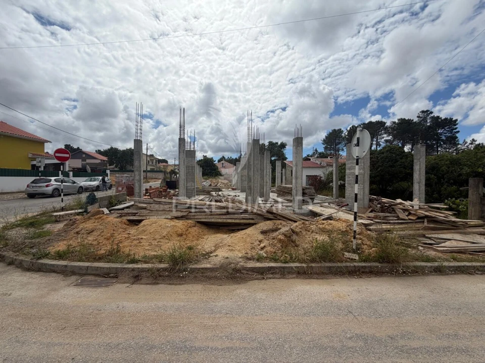 Moradia T2 para Venda em Fernao Ferro Foto 4