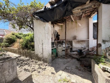 Moradia T3 para Venda em Baixa da Banheira e Vale da Amoreira