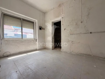 Moradia T3 para Venda em Baixa da Banheira e Vale da Amoreira