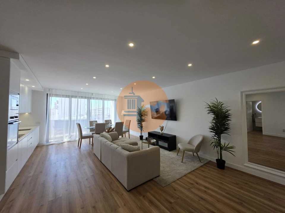 Apartamento T2 para Venda em Olhão Foto 5