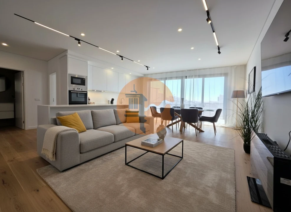 Apartamento T2 para Venda em Quelfes Foto 1