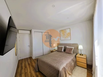 Apartamento T2 para Venda em Quelfes