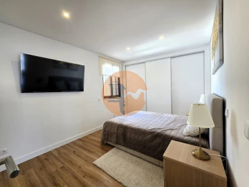 Apartamento T2 para Venda em Quelfes