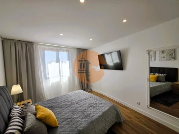 Apartamento T2 para Venda em Quelfes