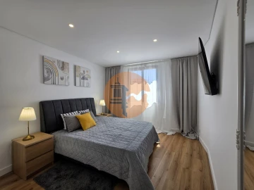 Apartamento T2 para Venda em Quelfes