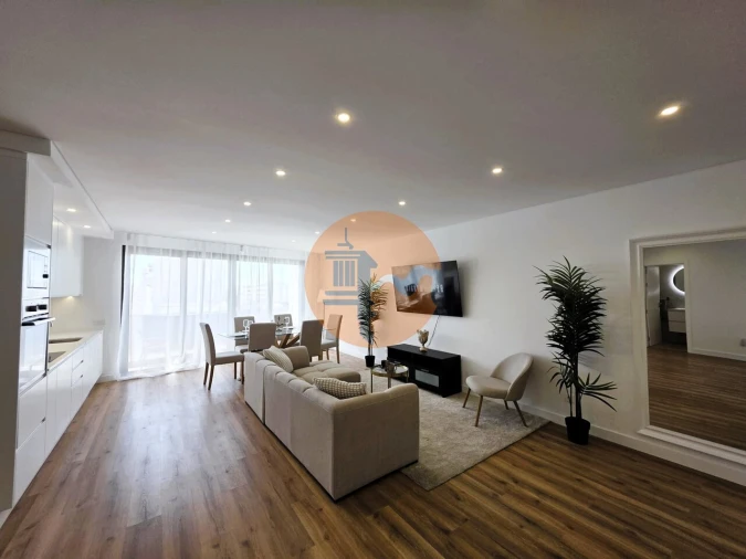 Apartamento T2 para Venda em Quelfes Foto 7