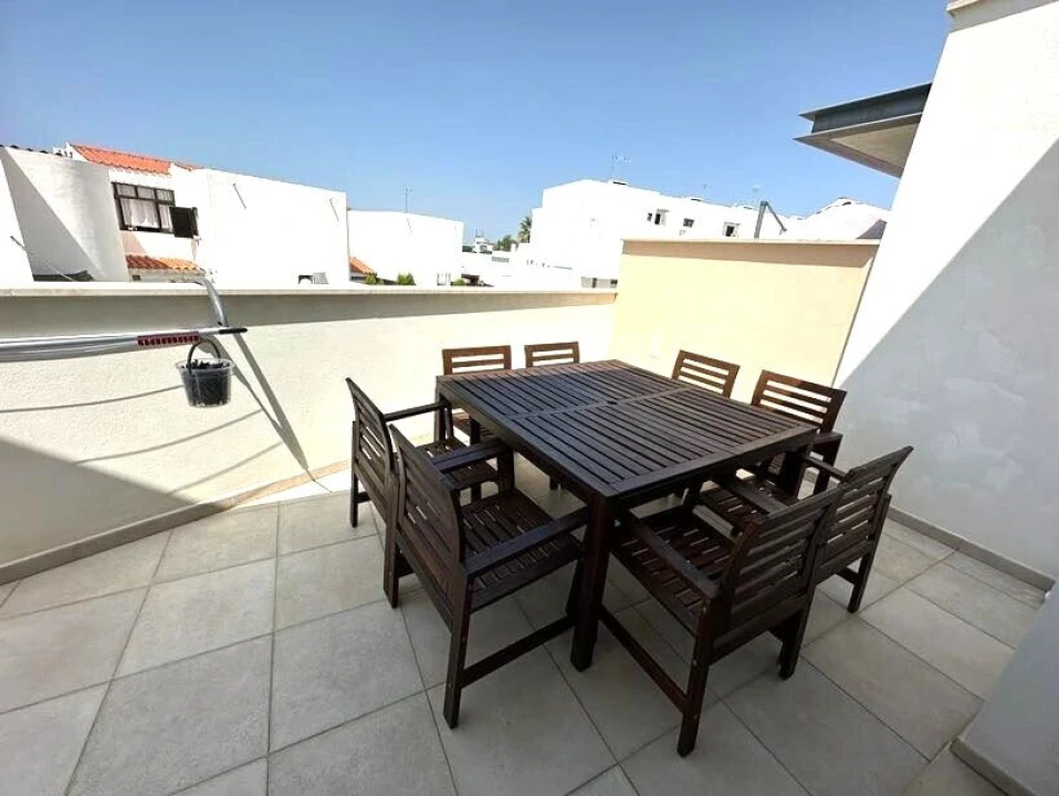 Moradia T5 para Venda em Quarteira Foto 7