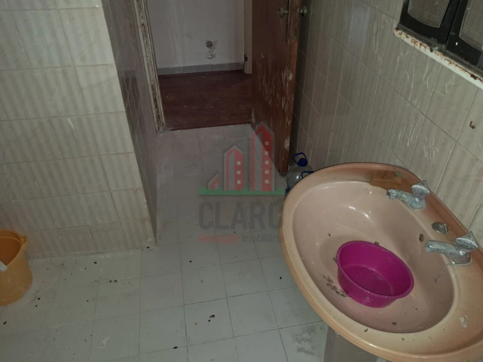 Apartamento T2 para Venda em Buarcos Foto 8