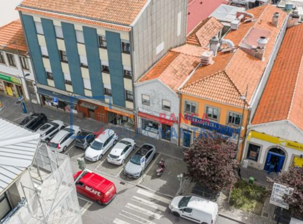 Prédio para Venda em Mafamude e Vilar do Paraíso Foto 2