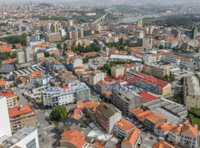 Prédio para Venda em Mafamude e Vilar do Paraíso Foto 23