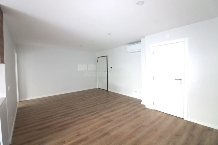 Apartamento T2 para Venda em Marrazes e Barosa Foto 4